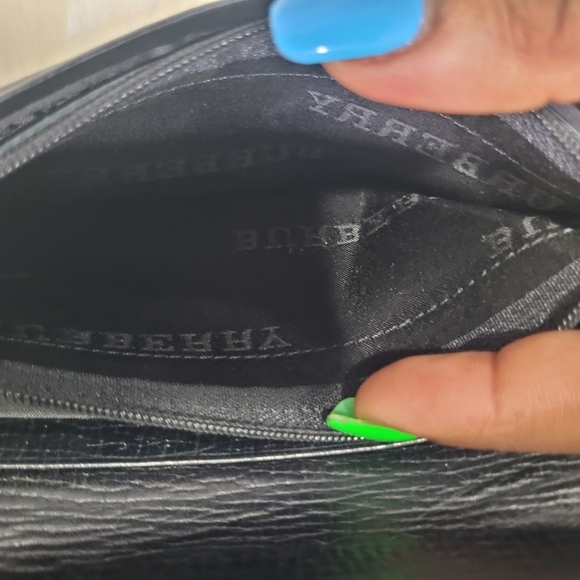 🔹️BURBERRY🔹️ BLACK LEATHER WALLET in EUC - Picture 9 of 11